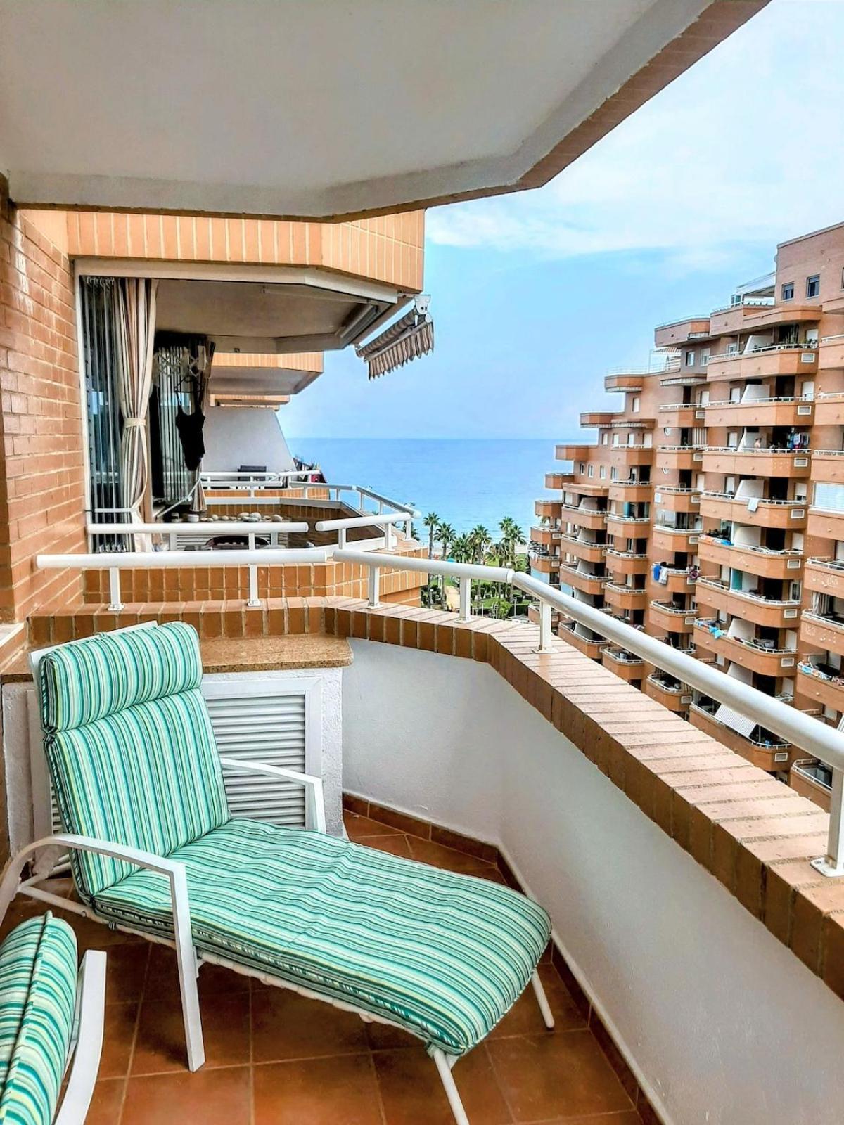 Apartamento 3 Habitaciones Con Vistas Y Primera Linea De Playa El Borseral Exterior photo
